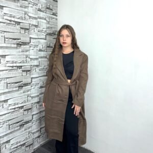 Abrigo largo con cinturón